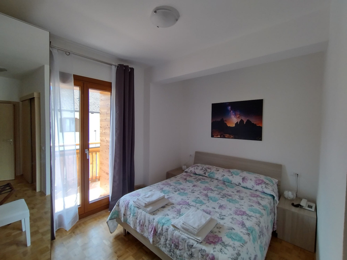 Bedroom 3, Hotel da Marco, Belluno