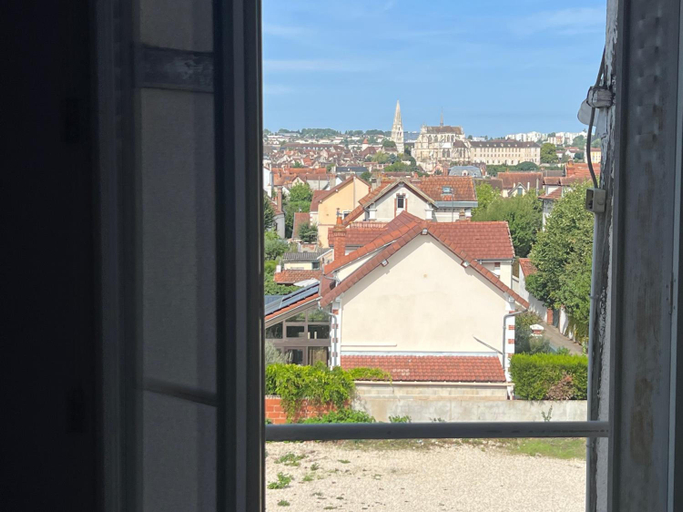 Exterior & Views 2, Hôtel des Deux Gares, Yonne