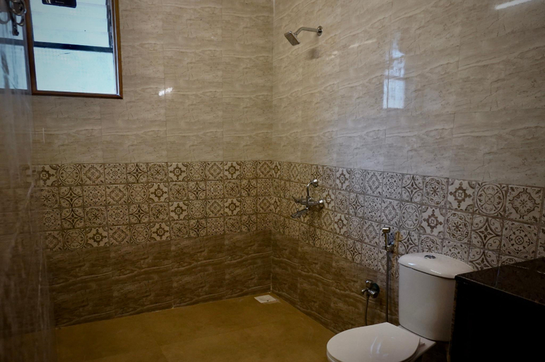 Bathroom 2, Meadow View Resort, South Goa