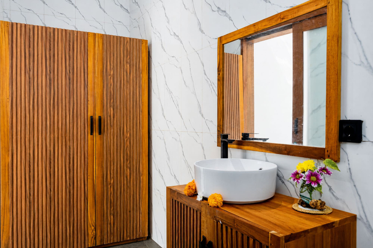 Bathroom 3, Run's Villa by Dhananjaya Hospitality, Gianyar