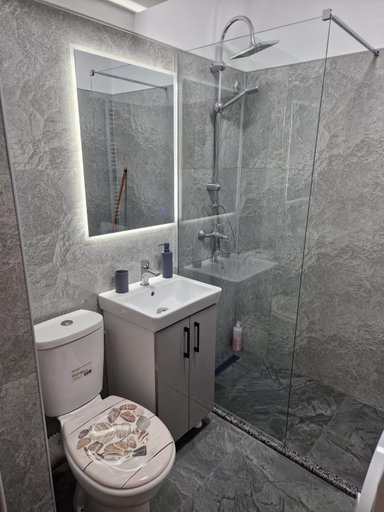 Bathroom, GARSONIERA IN REGIM HOTELIER, Targu Jiu