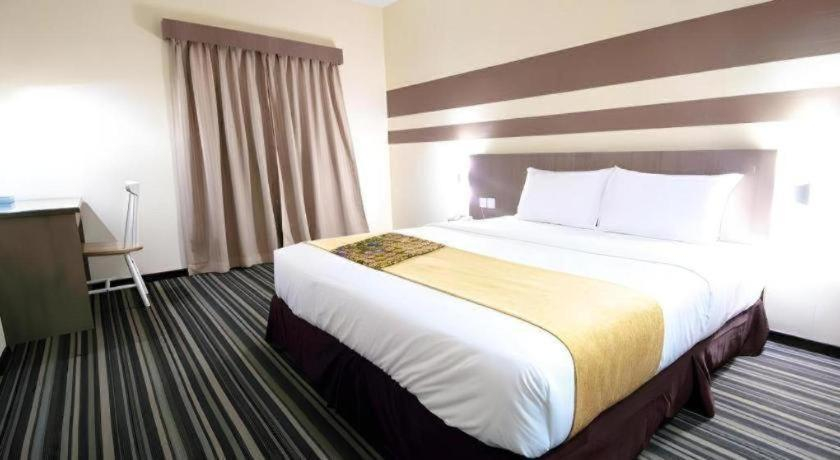 Bedroom 4, Grand Sentosa Hotel, Johor Bahru