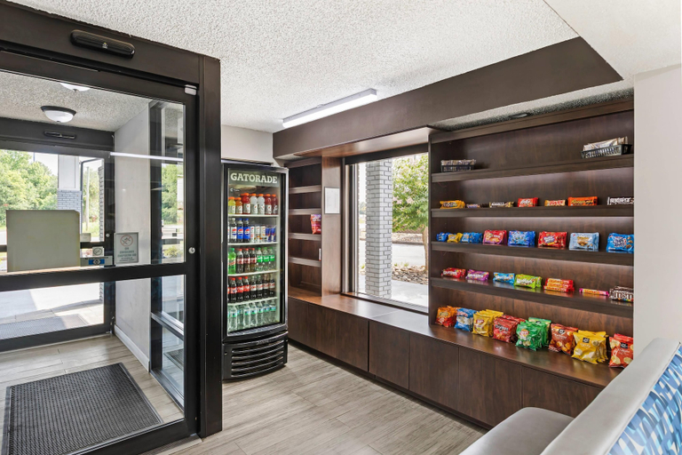 Food & Drinks 5, Quality Inn Clinton - Laurens I-26, Laurens