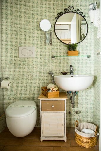 Bathroom 3, Santamaggiore, Rome