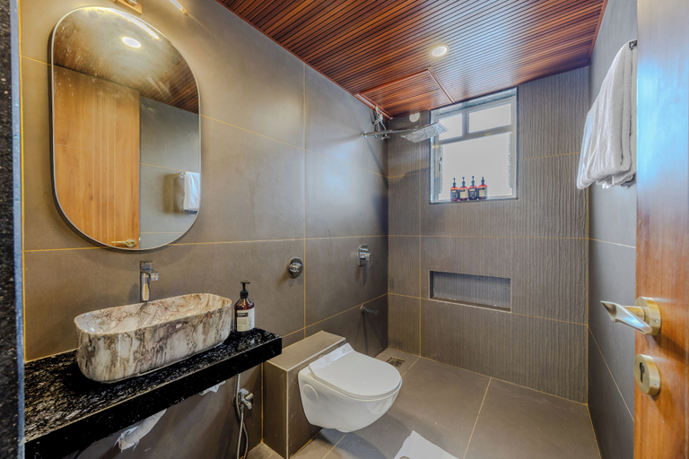 Bathroom 4, ELIVAAS RK Villa 4BHK Hideaway with Pool, Pune