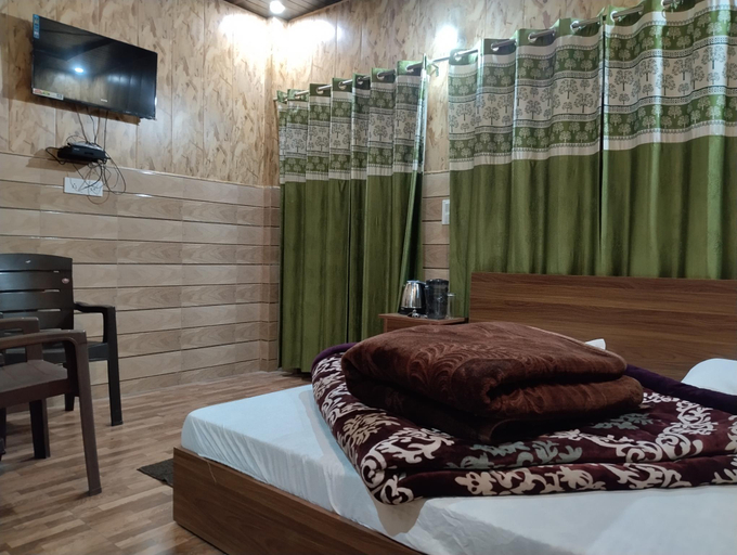 Bedroom 3, Hotel Nature's Nest inn , Chamoli