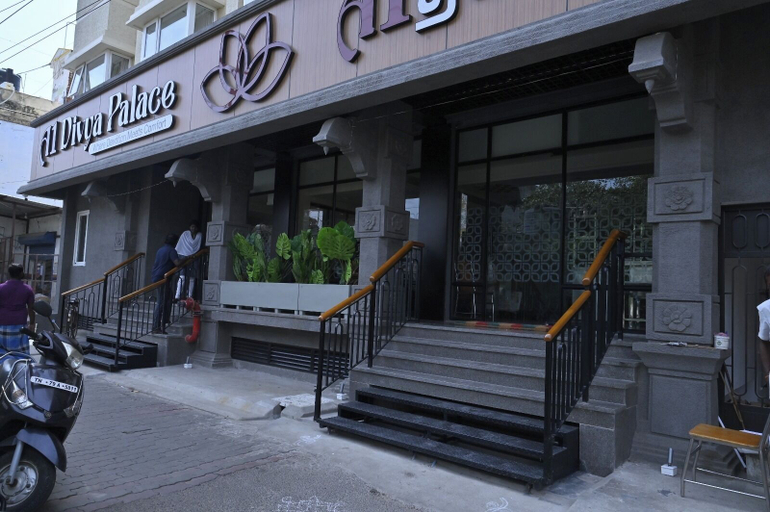 Exterior detail 4, A1 Diya Palace, Tirunelveli