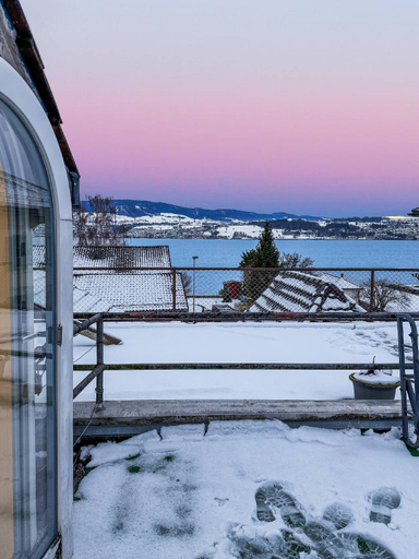 3, Elegant Lake Zurich House with Stunning Views and Private Terrace, Meilen