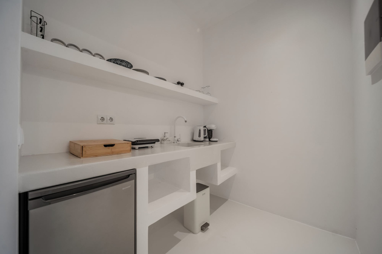 Room 5, Caldera's Elements, South Aegean