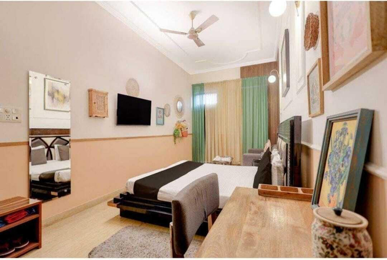 Room 3, Royal Spark Residency, Gurgaon