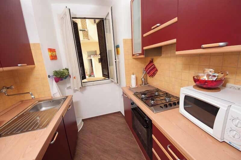 Others 3, Comfortable apartment near the Vatican. Free WiFi, Roma