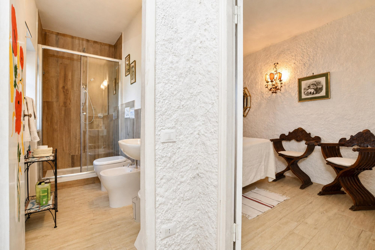 Bathroom 3, Il Fortino, Siena