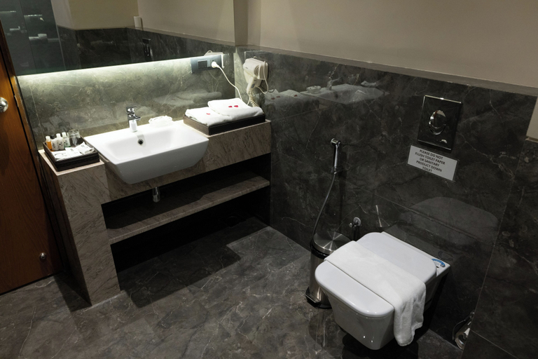 Bathroom 5, The Vern at BLVD, Nashik