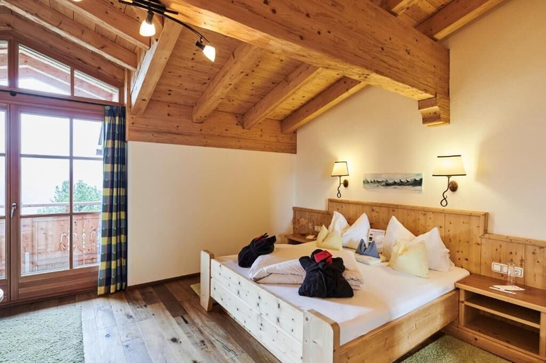 Room 2, Platzlalm Hochzillertal, Schwaz