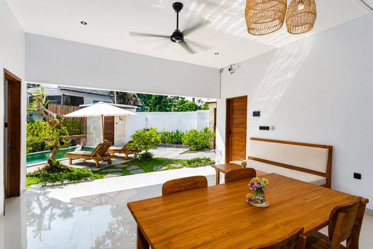 Outdoor dining 2, Run's Villa by Dhananjaya Hospitality, Gianyar
