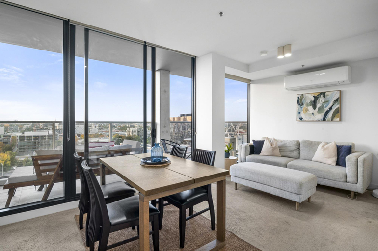 Separate living room 5, Poolside 2-Bed Apartment in South Yarra, Melbourne