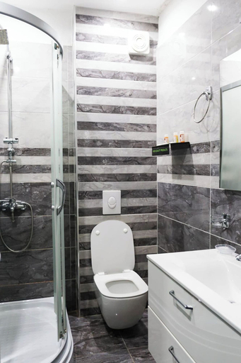 Bathroom 3, Vila Leo Lux, Korçës
