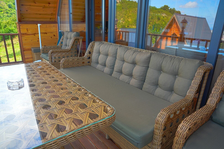 Terrace/patio 3, Sifla Bungalov & Restoran, Arsin
