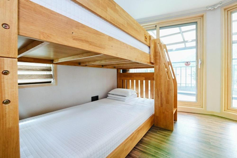 Bedroom 2, Gapyeong La Vie En Rose Private Pension, Gapyeong