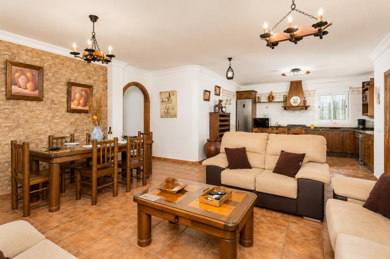Others 5, Villa Cecilia Large Private Pool AC WiFi, Málaga