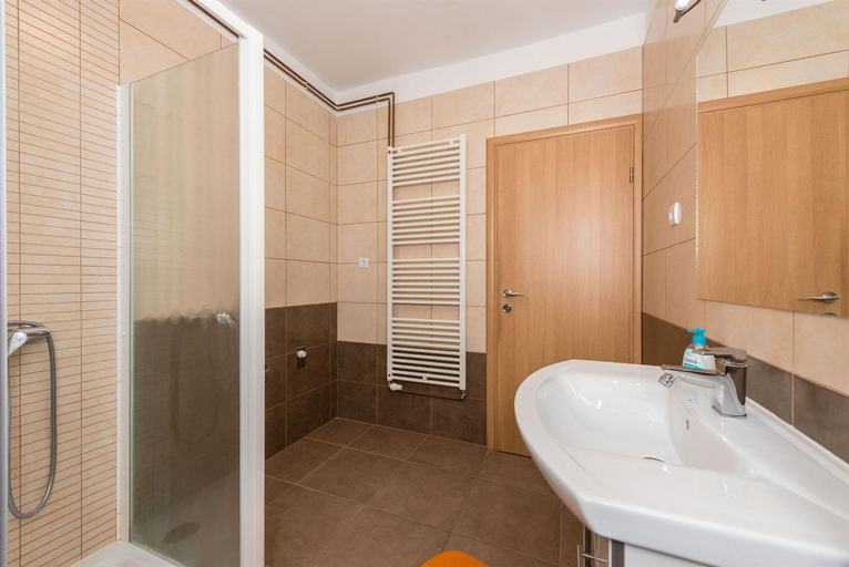 Bathroom 3, Apartments Snjezana, Tisno