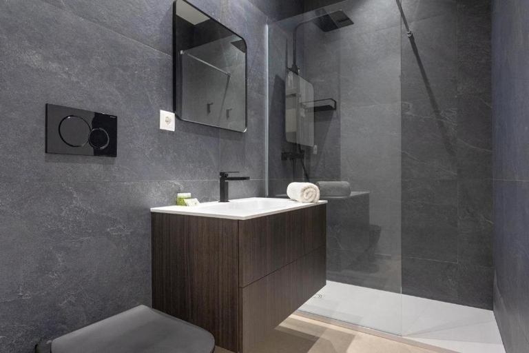 Bathroom 1, Acogedor estudio en Puerto Banus by Rent Me, Málaga
