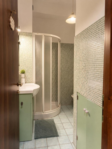 Bathroom 2, Archivio 32, Caserta