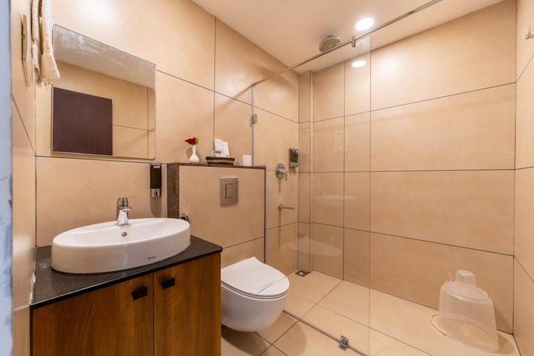 Bathroom, Hotel Sandra Palace, Theni