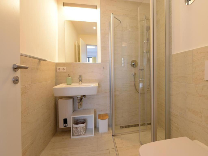 Bathroom, Ohlerich Speicher App_ 15, Nordwestmecklenburg