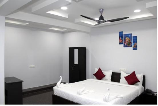 Others 4, ROYALE INN, Nagappattinam