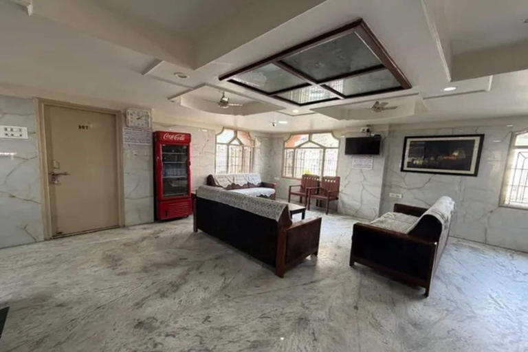 Lobby sitting area 2, Fabhotel Bhavani Inn Luxury Rooms, Hyderabad