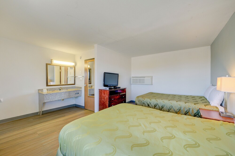 Bedroom 2, Rodeway Inn Lawton Area, Comanche