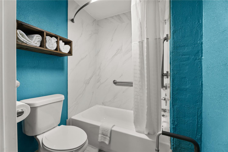 Bathroom 4, Americas Best Value Inn and Suites Aberdeen, Monroe