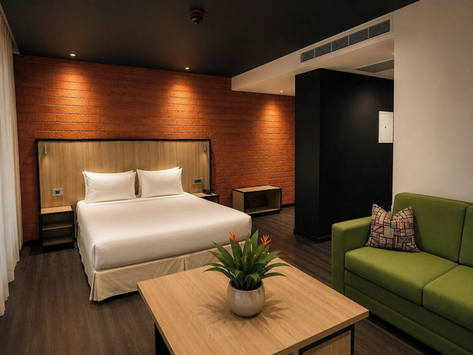 Bedroom 3, ONOMO Hotel Durban, eThekwini