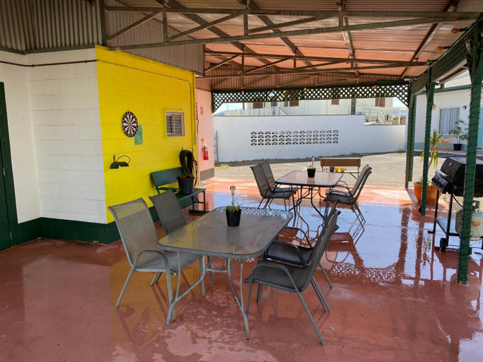 Food & Drinks 5, Central Point Motel, Mount Isa