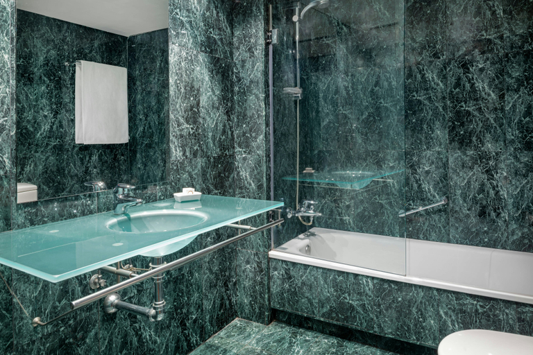 Bathroom 3, AC Hotel Ponferrada by Marriott, León