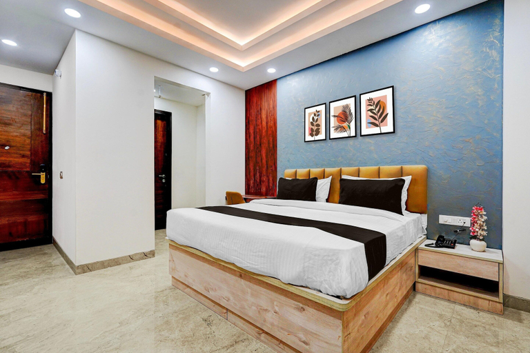 Room 3, Classic With Balcony Sector 51 Gurgaon, Gurgaon