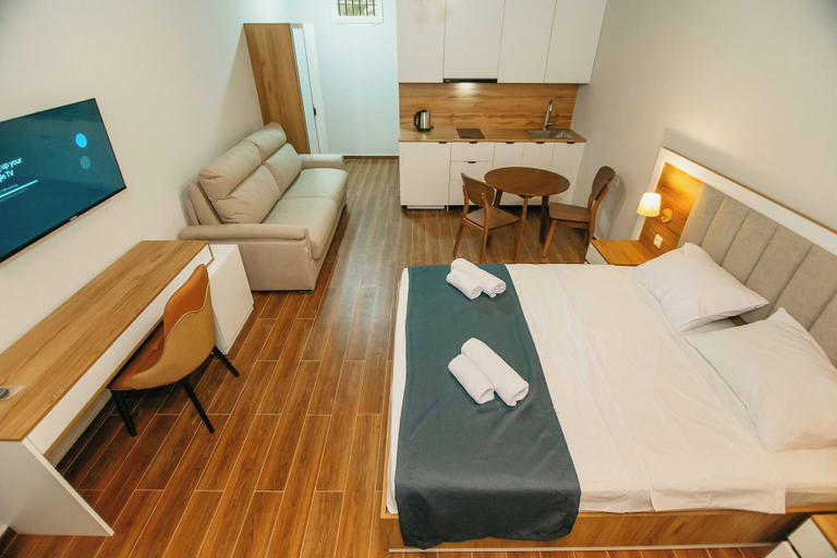 Room 3, Vila Mirakula, Batumi
