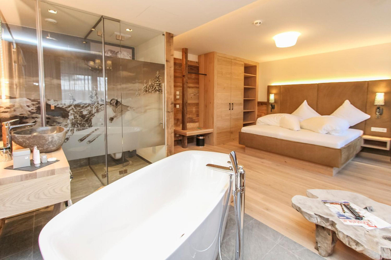 Bathroom 5, Edelweiss, Zell am See