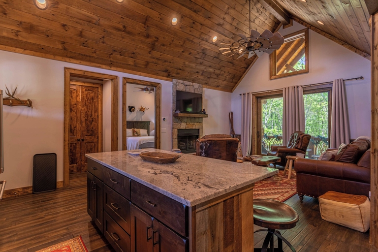 Interior 5, Winterfell Lodge at Eagles Nest, Avery