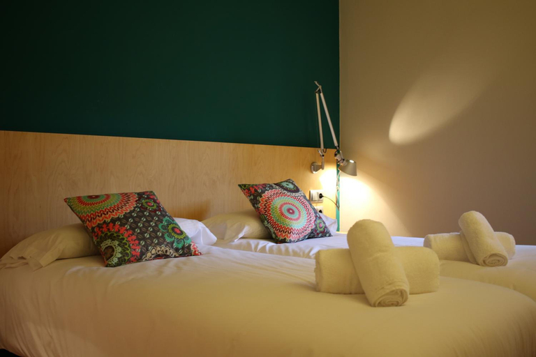 Bedroom 3, Hostal La Fosca, Girona