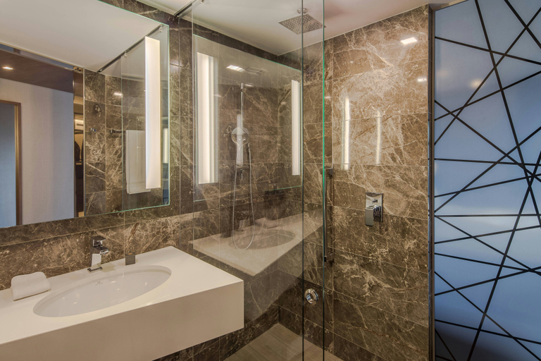 Bathroom 3, AC Hotel by Marriott Guadalajara Expo, Zapopan