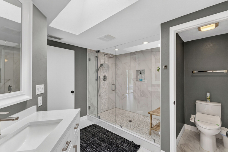Bathroom 4, Luxe 3BR Siesta Key Home Pool, Sarasota