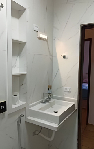 Bathroom 3, DOURADOS GUEST FLAT HOUSE, Dourados