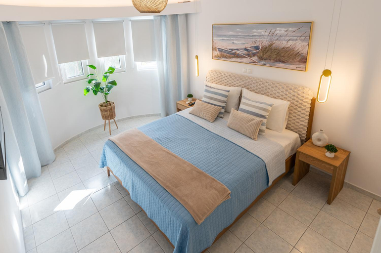 2, Leas little House, Epirus