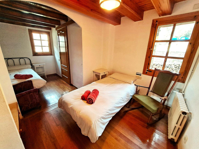 Bedroom 2, Rectoria Nova, Girona
