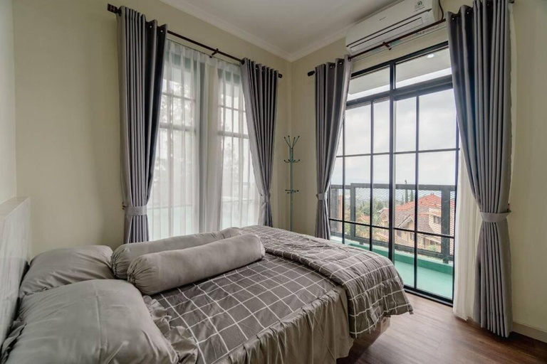 Bedroom 3, Asri Panderman Villa J-1, Malang