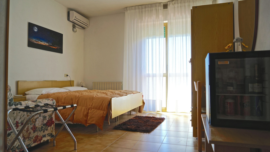 Bedroom 4, Piccola Siesta b&b, Siena