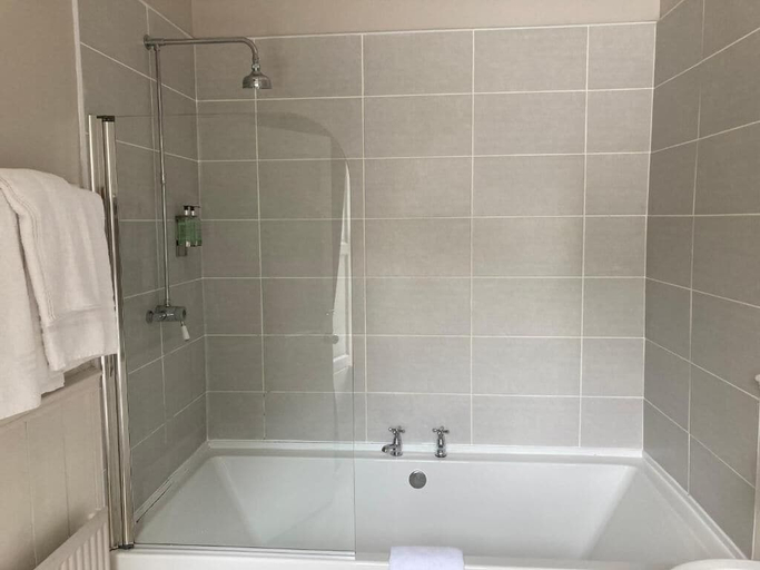Bathroom 4, Village Inn, Argyll and Bute