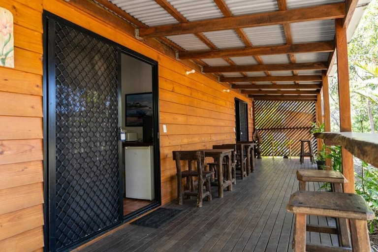 Outdoor dining 4, 1770 Southern Cross Travellers Retreat, Miriam Vale